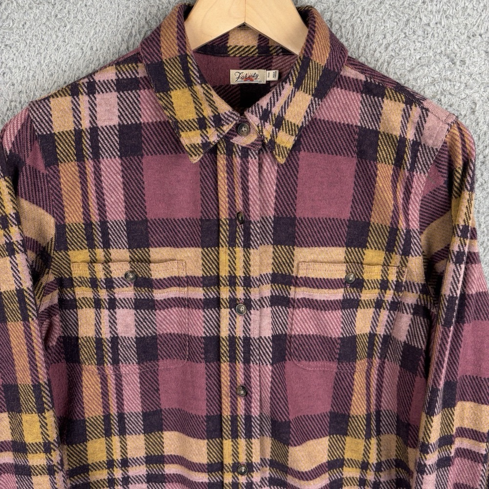 Faherty Legend Sweater Shirt Womens Medium Plum Plaid Soft Flannel Cozy Pockets - Picture 2 of 8